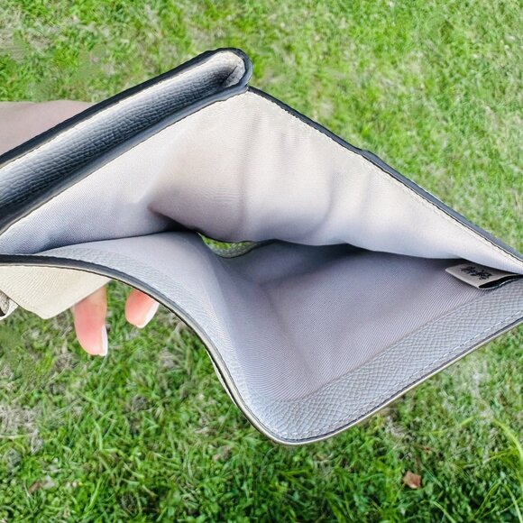 Coach Corner Zip Medium Leather Wallet $165 MRSP - Picture 11 of 16